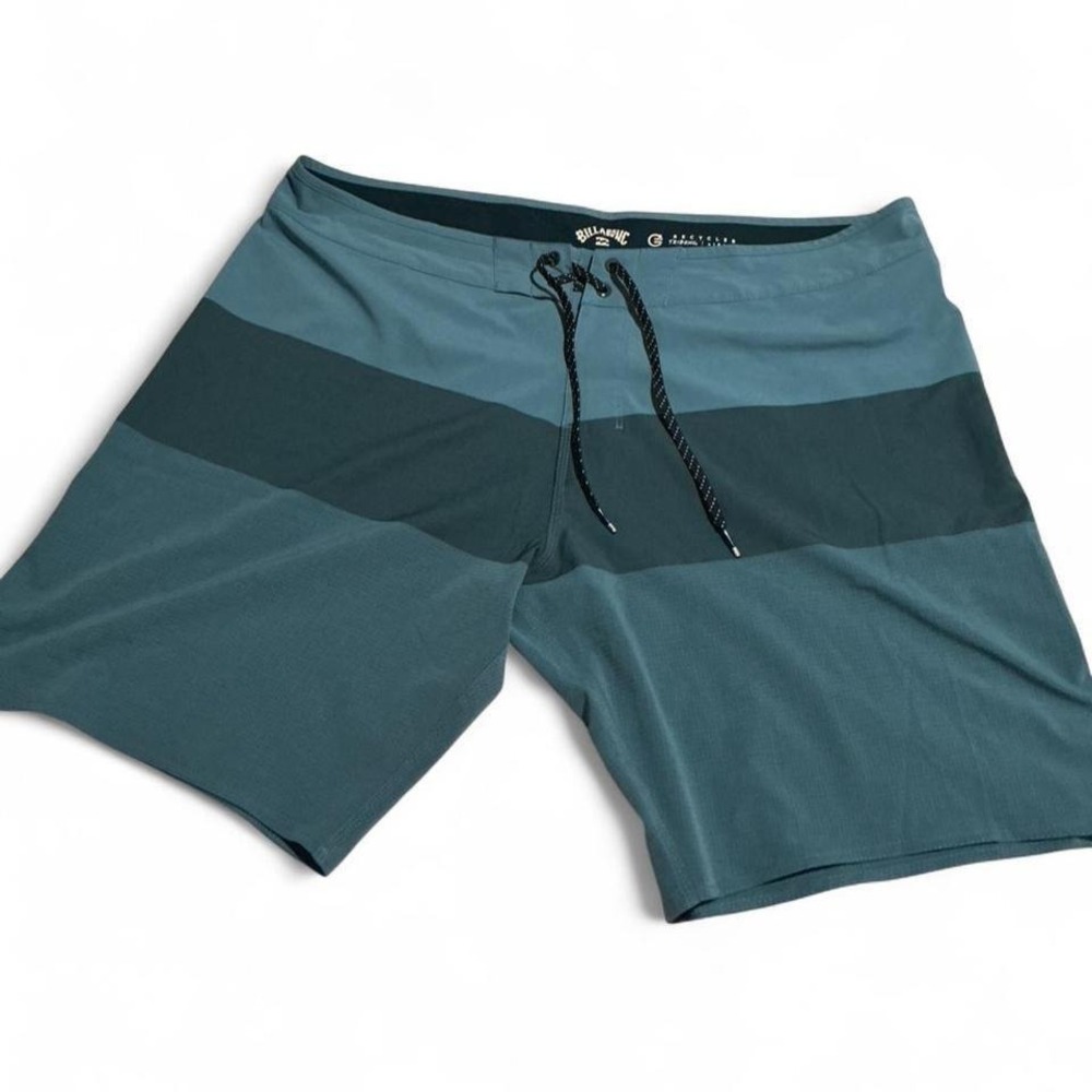 Billabong Tribong Airlite Board Shorts‎ Mens 40 Teal Navy Blue Colorblock